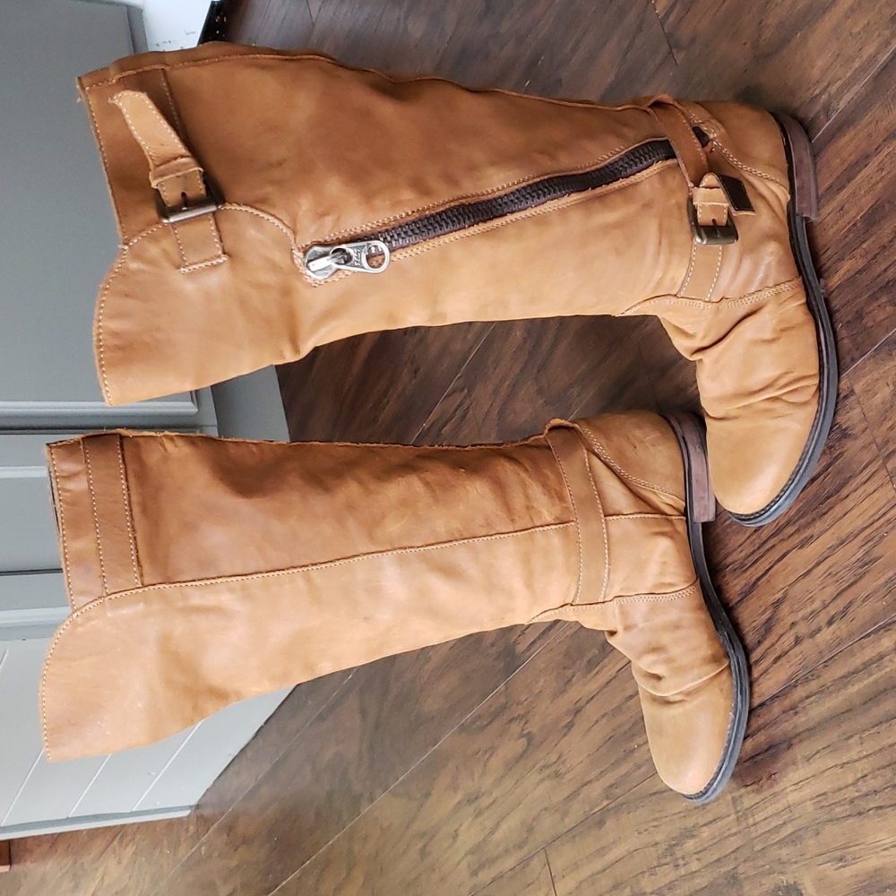 Steve Madden leather knee high boots tan sz 7 zipper buckles